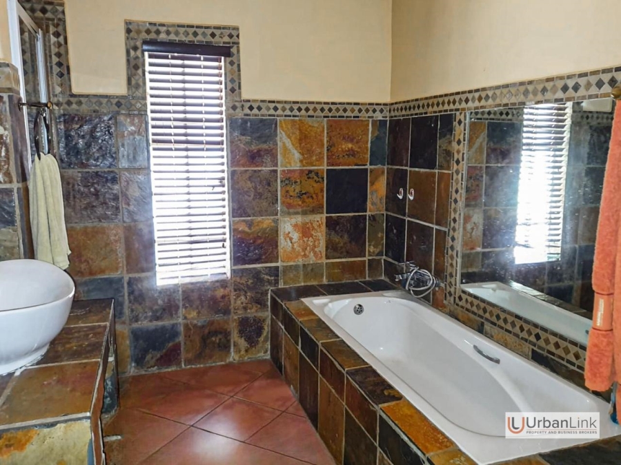 4 Bedroom Property for Sale in Cashan North West